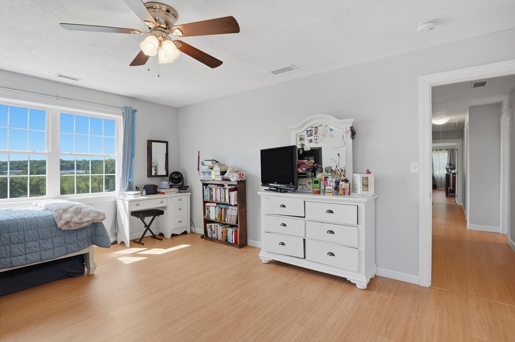 176 Southold Road, Auburn, MA Photo #22