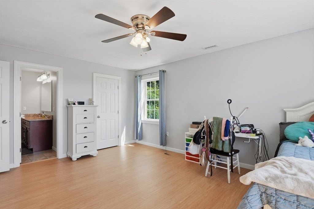 176 Southold Road, Auburn, MA Photo #23