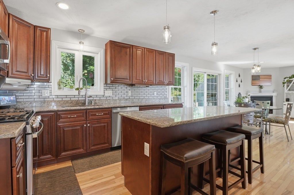 176 Southold Road, Auburn, MA Photo #6