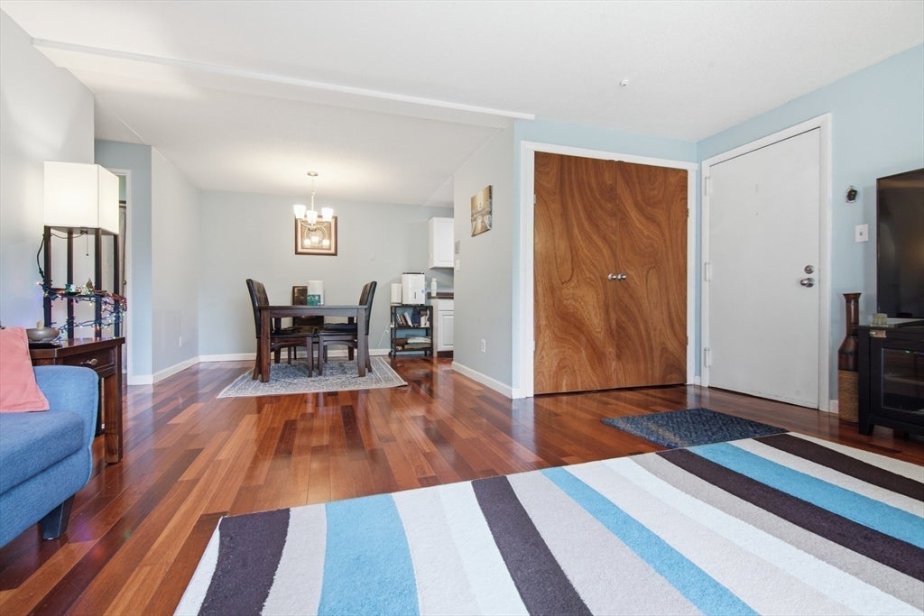9 Village Hill Lane 13