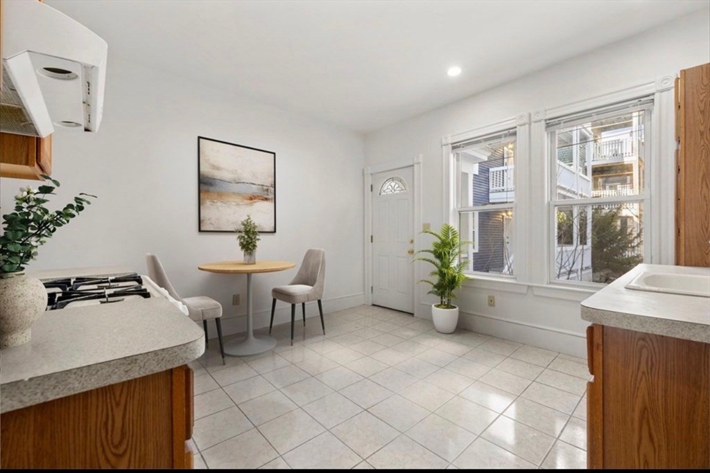 27 Willis Street #1, Boston, MA Photo #10