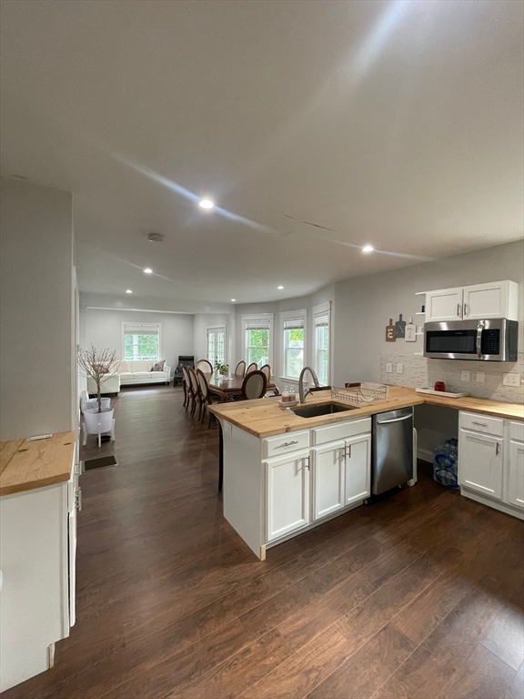 15 Forestdale Rd, Worcester, MA Photo #6
