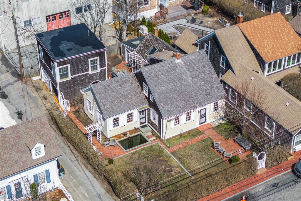 534 Commercial Street