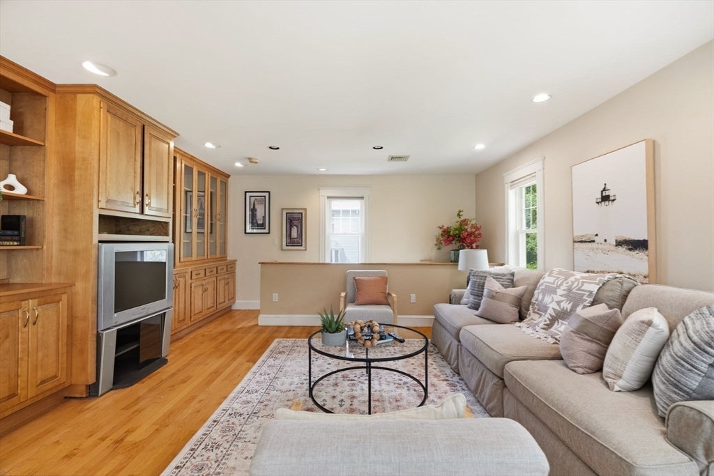 1028 Webster Street, Needham, MA, 1028 Webster Street, Needham, MA Photo #11