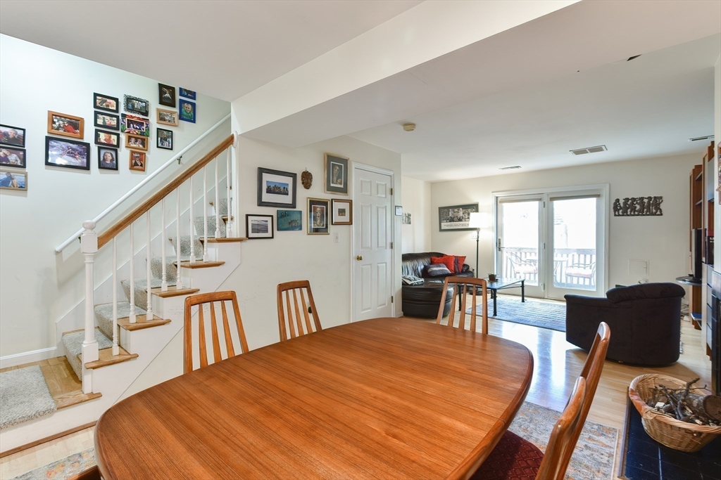196 Chestnut Ave I