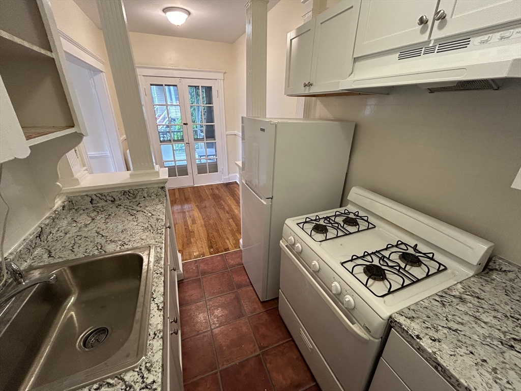 31 Dennison Ave 6