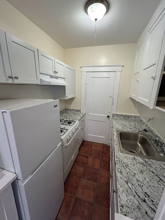 31 Dennison Ave 6