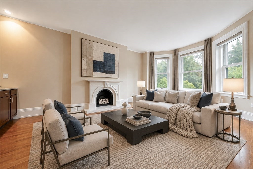 Photo of 218 Commonwealth Ave, Boston, MA