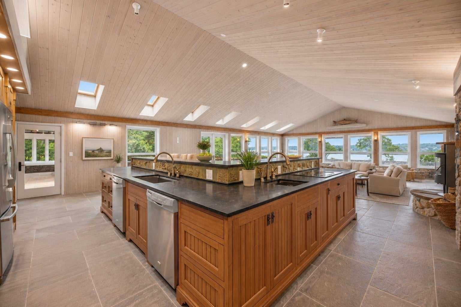683 Neck Road, Tiverton, RI Photo #26
