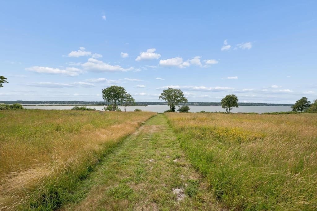 683 Neck Road, Tiverton, RI Photo #20