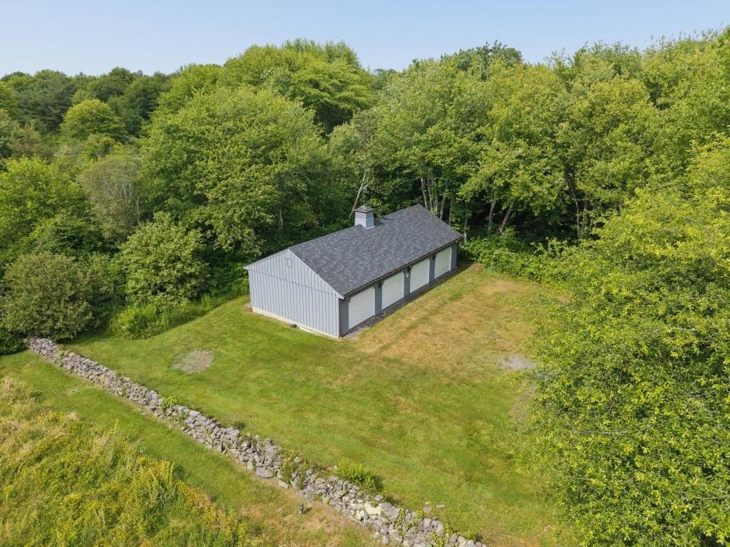 683 Neck Road, Tiverton, RI Photo #11