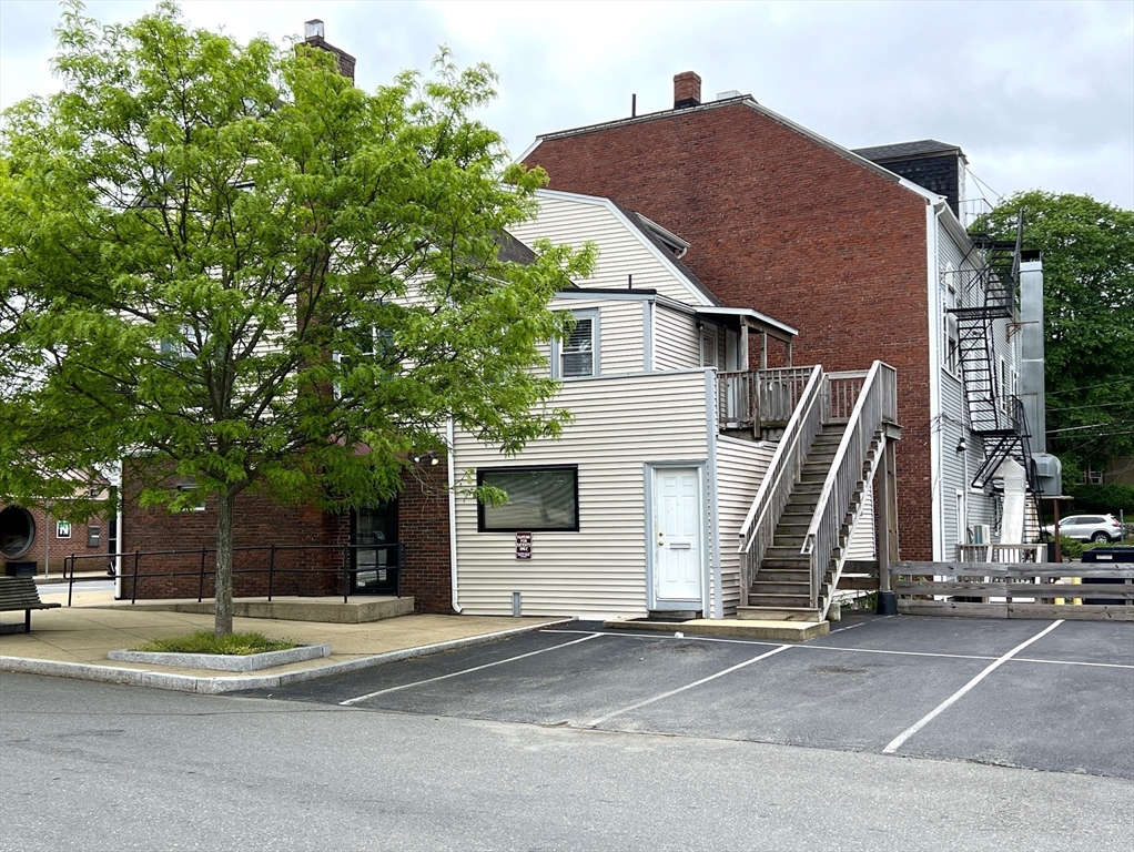 513-517 Franklin St 517