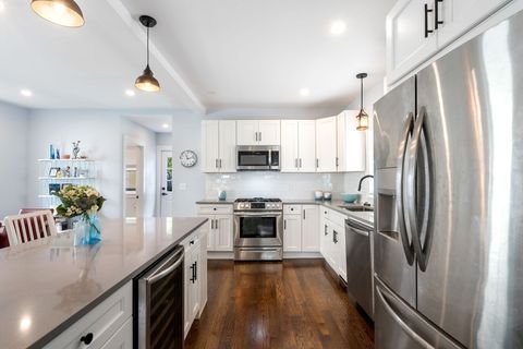 18 Harding Ter Dedham MA 02026