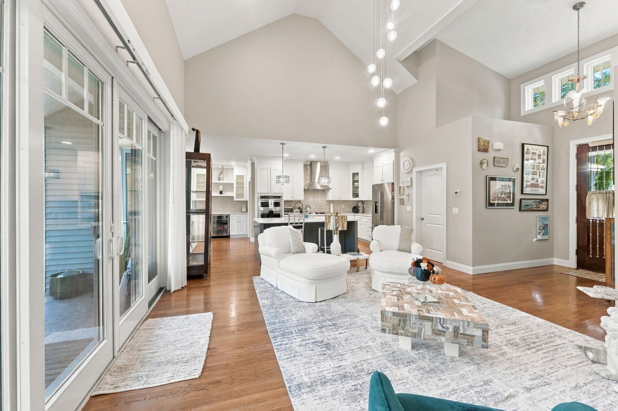 685C Curtis Corner