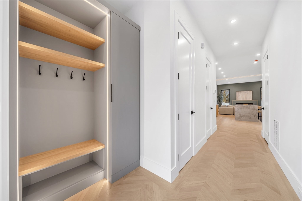 123-125 Waban St 123