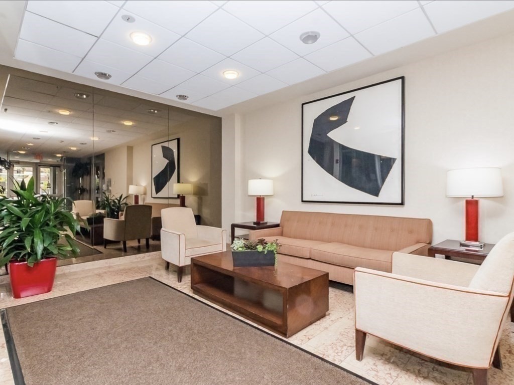 Brookline, Massachusetts 02445, United States, 1 Bedroom Bedrooms, ,1 BathroomBathrooms,Residential,Active,147282