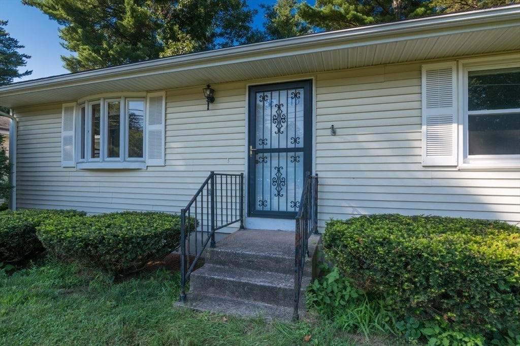 63 Tinkham Rd