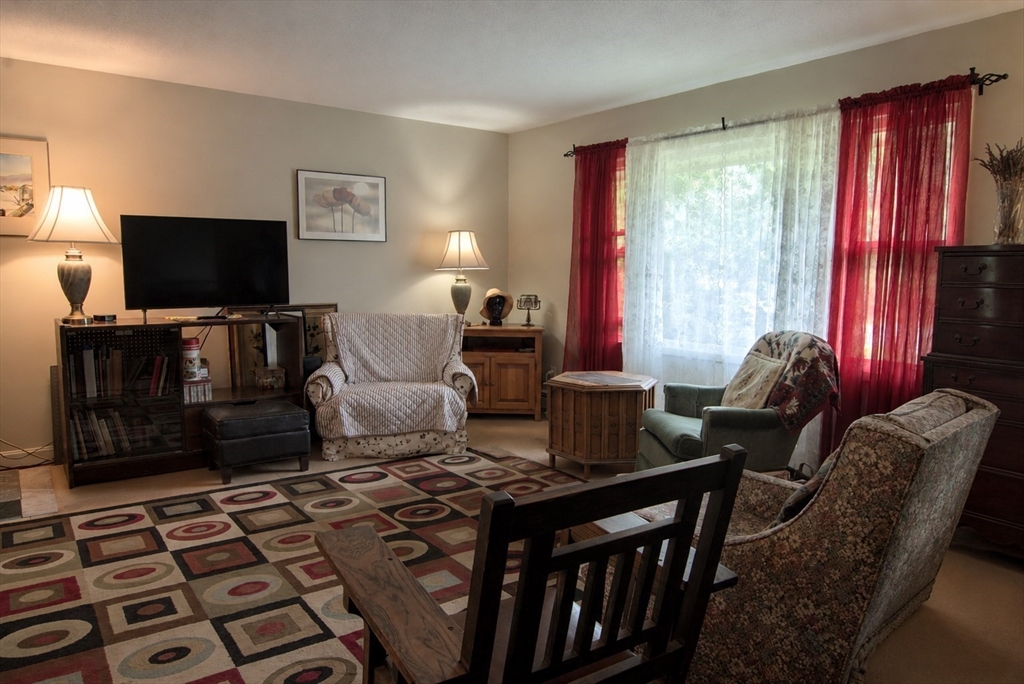 1285 Orleans Rd