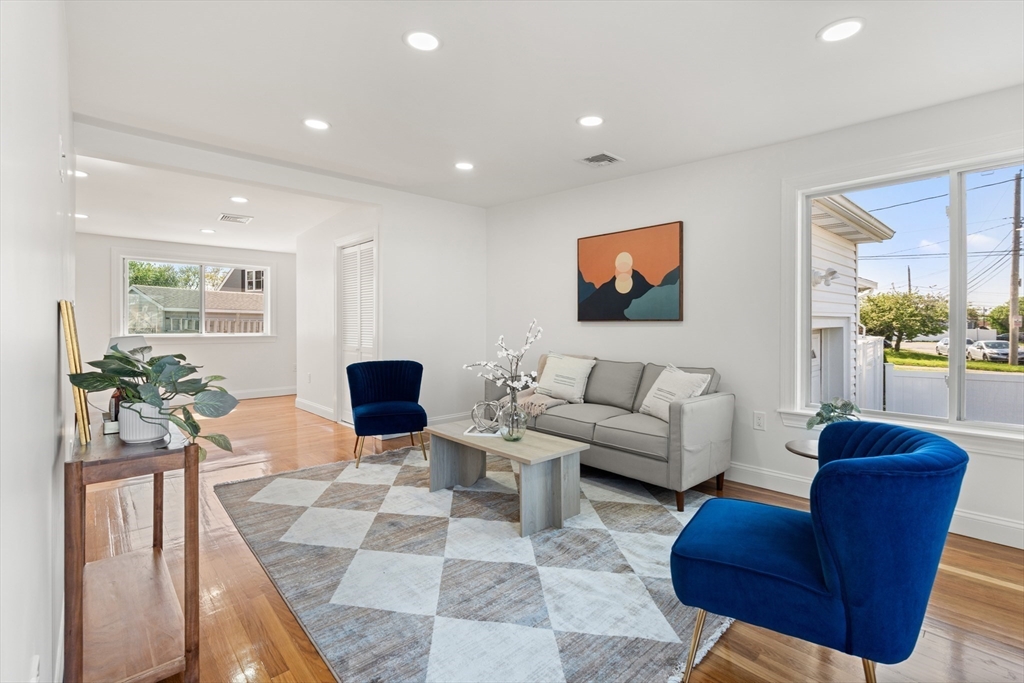 320 Malden St
