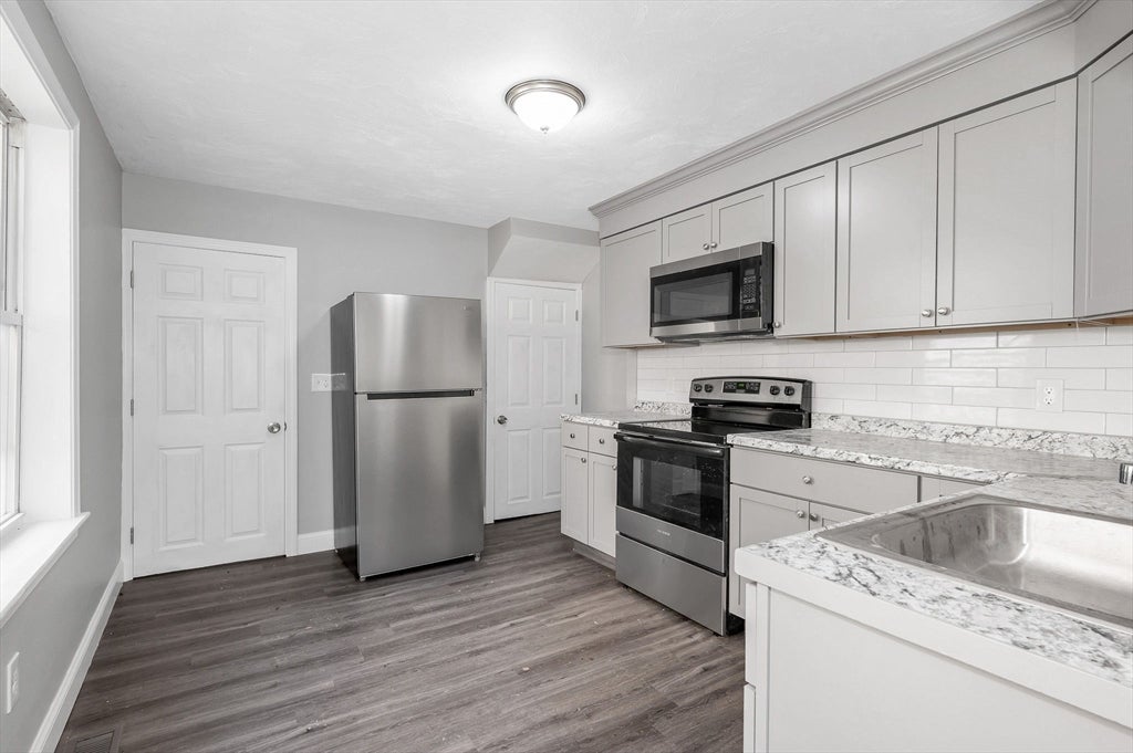 50-52 Willow Street, Lowell, MA, 50-52 Willow Street, Lowell, MA Photo #4