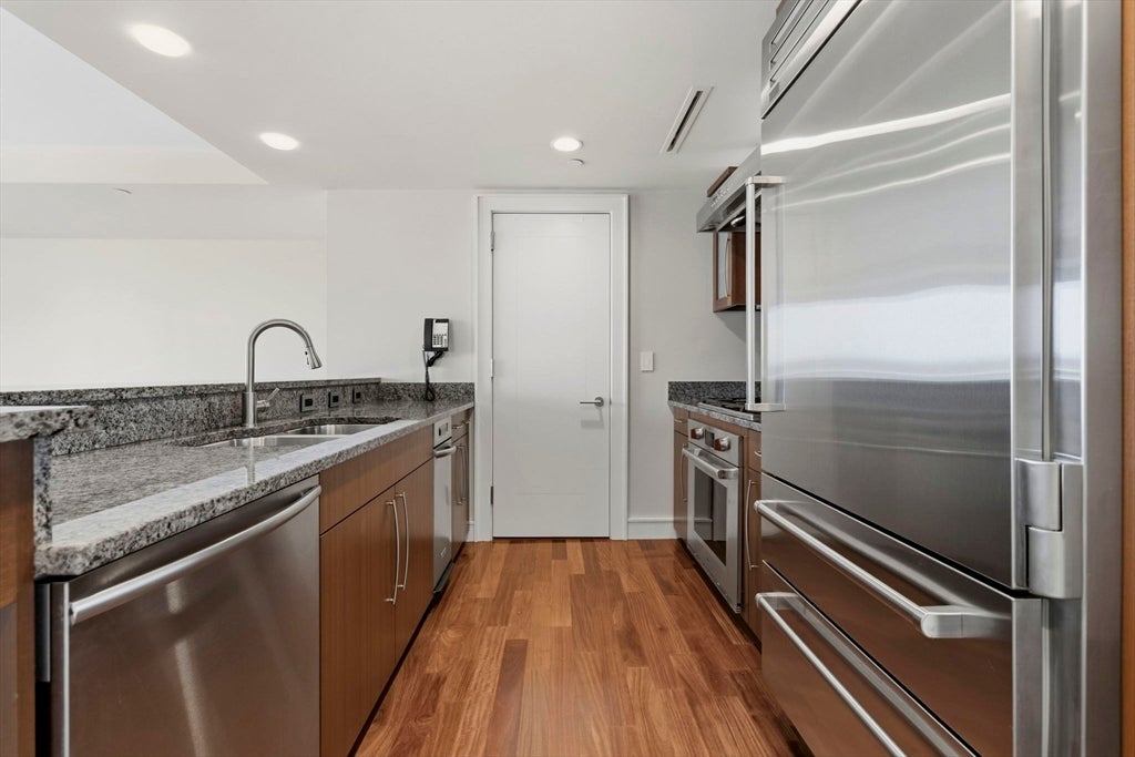 3 Battery Wharf 3501