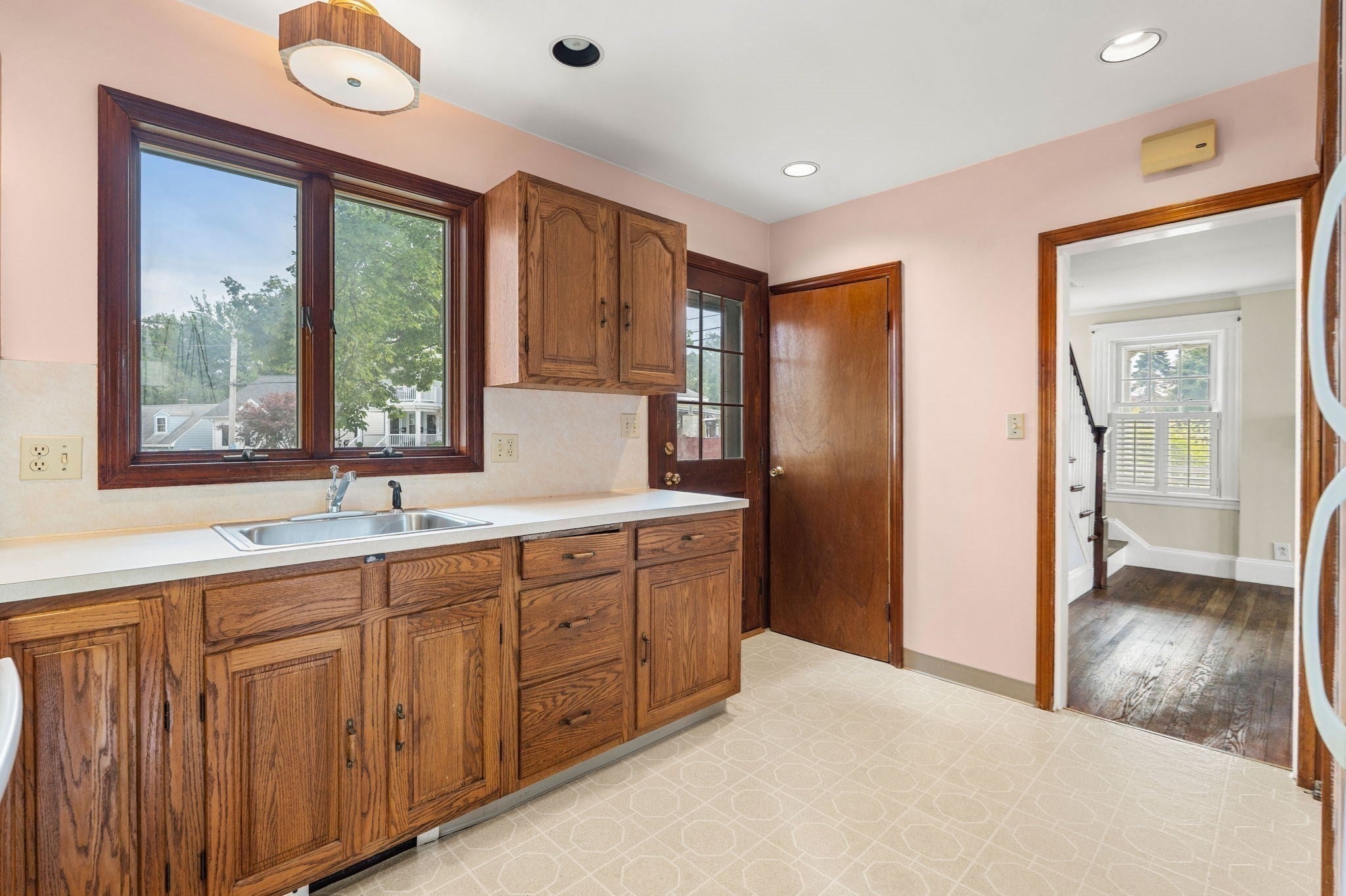 7 Enfield Road, Winthrop, MA Photo #8