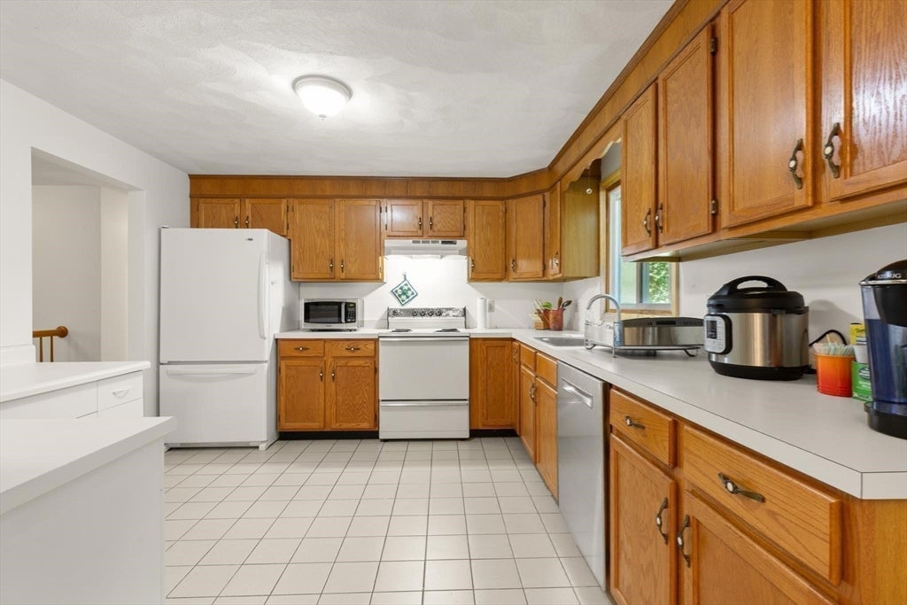 58 Roosevelt Rd, Wilmington, MA, 58 Roosevelt Rd, Wilmington, MA Photo #8