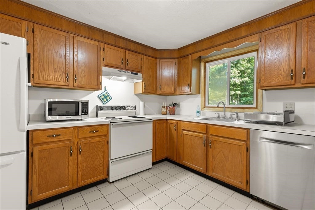 58 Roosevelt Rd, Wilmington, MA, 58 Roosevelt Rd, Wilmington, MA Photo #7