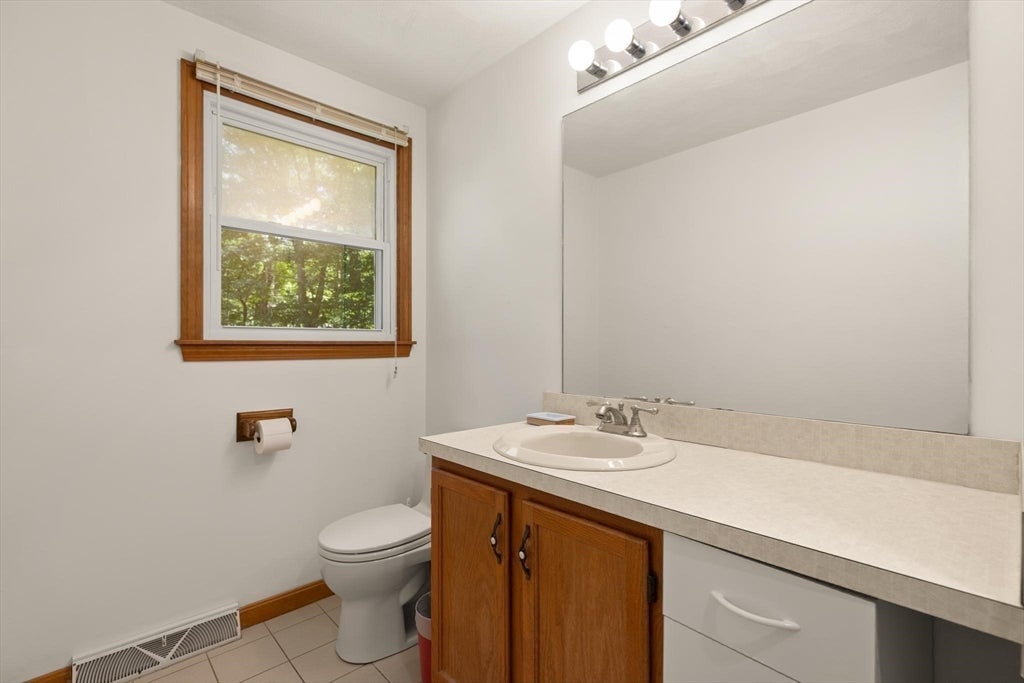 58 Roosevelt Rd, Wilmington, MA, 58 Roosevelt Rd, Wilmington, MA Photo #20