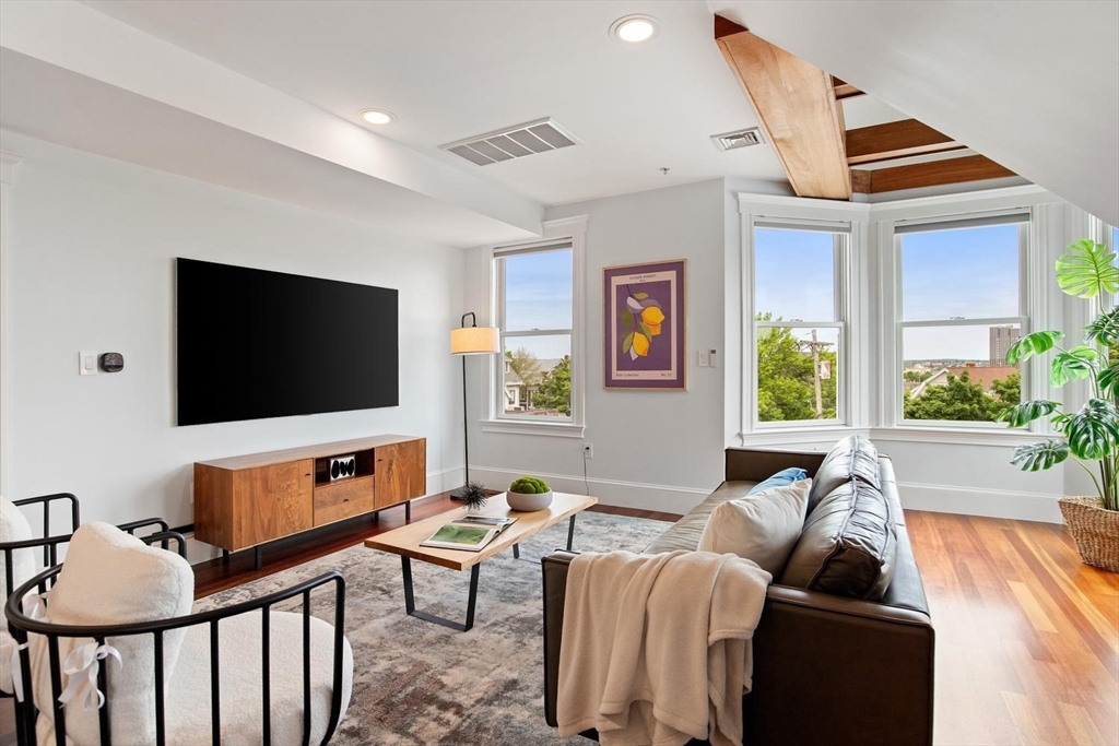 6 Highland Ave 3