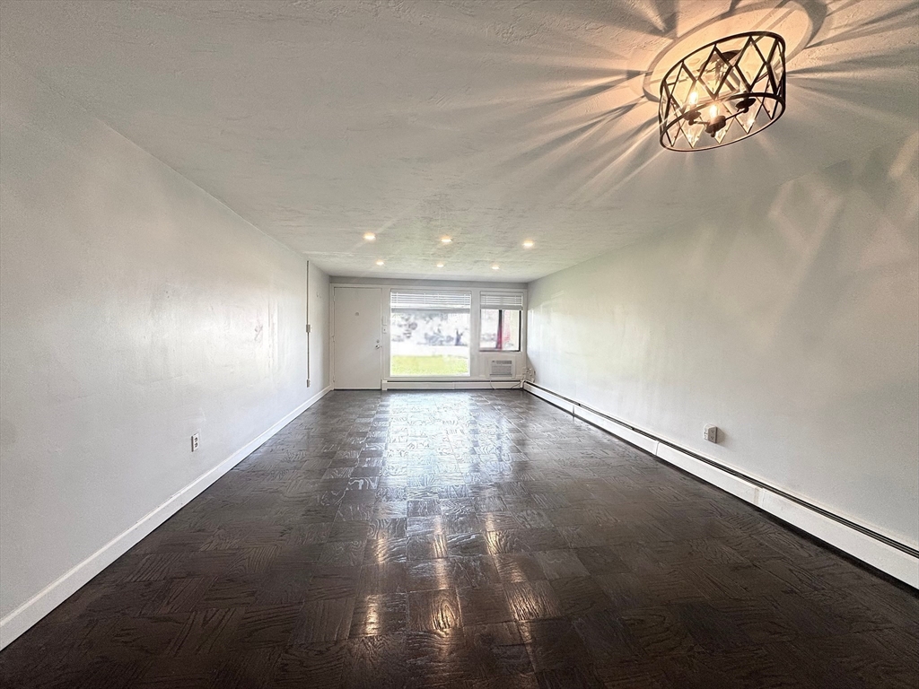 315 Neponset St 66
