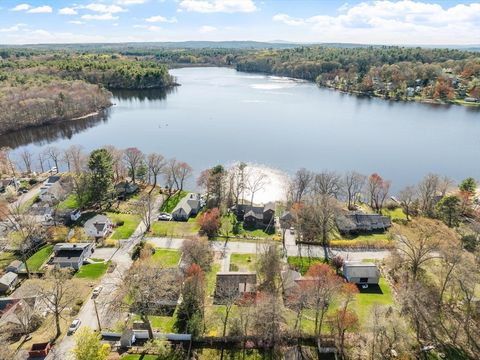 Photo of 16 Lakeview Dr, Littleton, MA 01460 (MLS # 73532091)