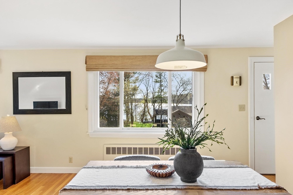 16 Lakeview Dr