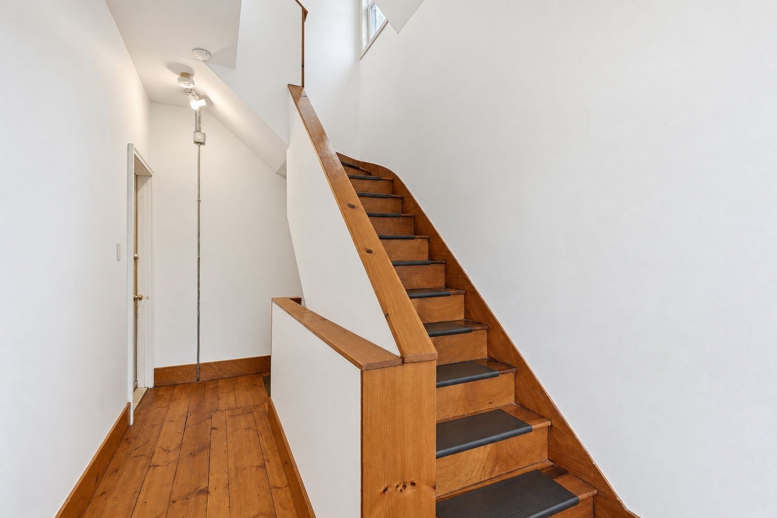 46 Manchester ST, Lawrence, MA Photo #19