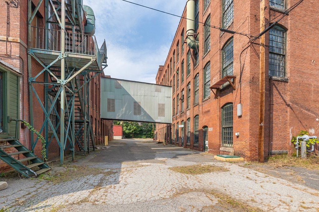 35 Lower Grape St