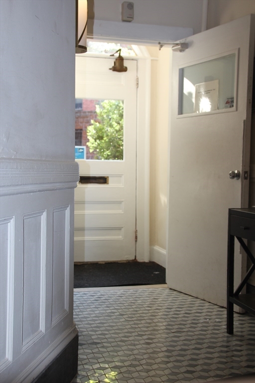 12 Follen St TOWNHSE