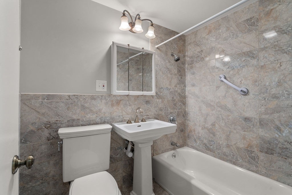 133 Beaconsfield Rd #44, Brookline, MA, 133 Beaconsfield Rd #44, Brookline, MA Photo #7