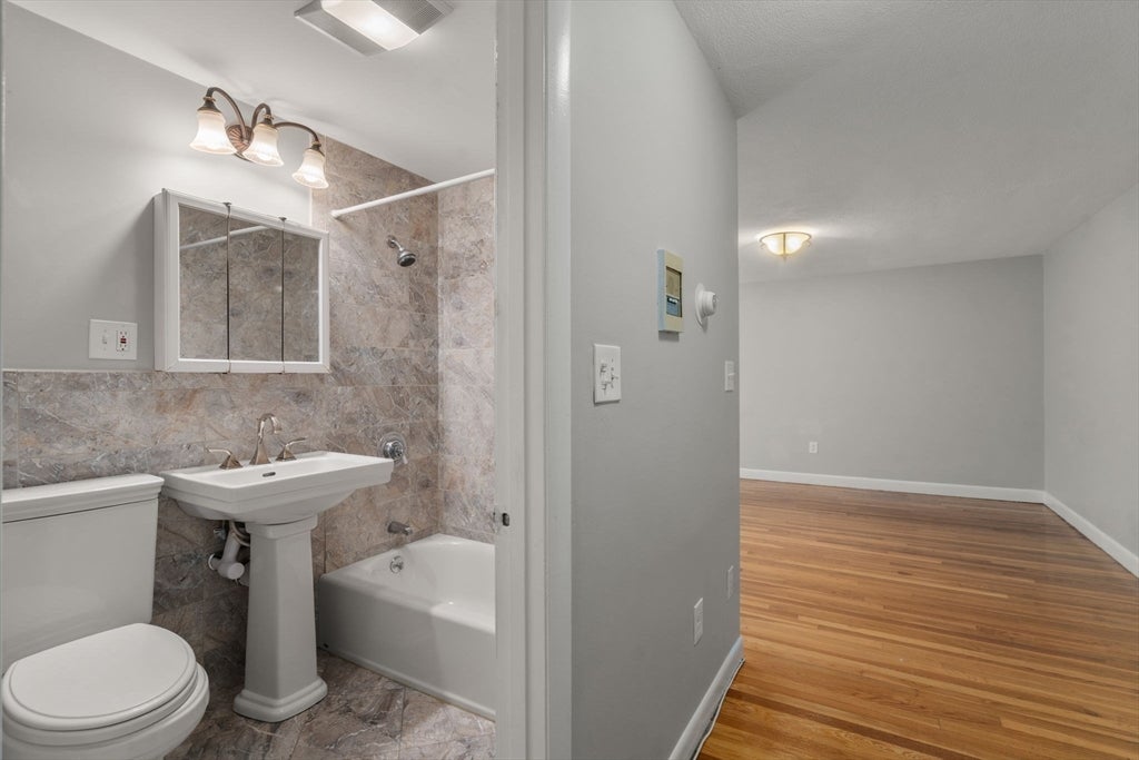 133 Beaconsfield Rd #44, Brookline, MA, 133 Beaconsfield Rd #44, Brookline, MA Photo #8