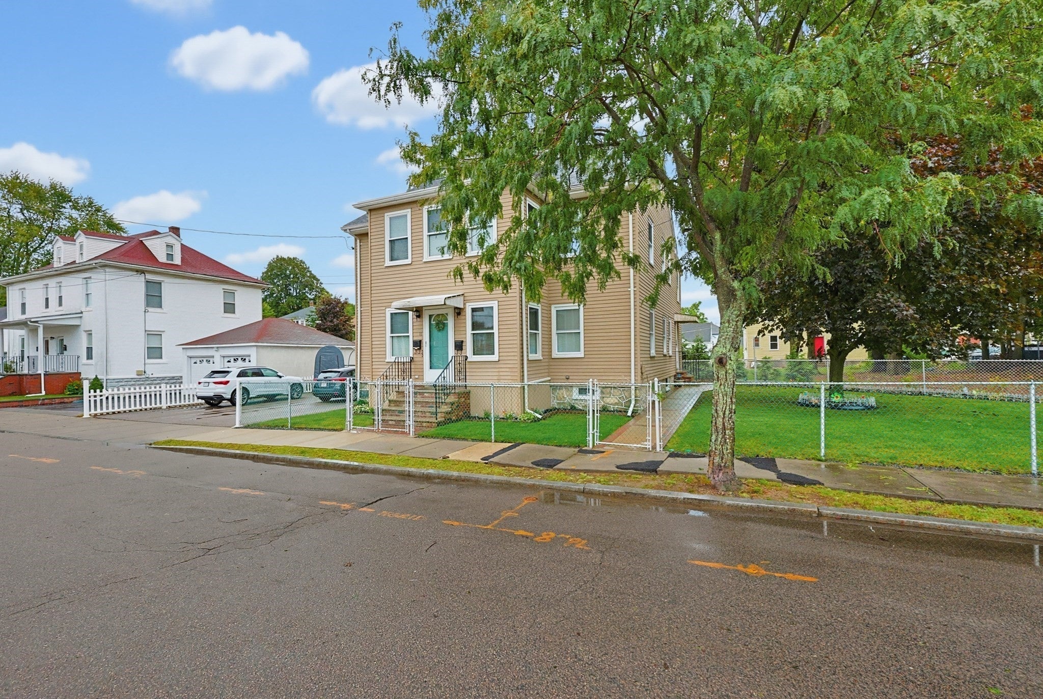 11 Heaton Ave