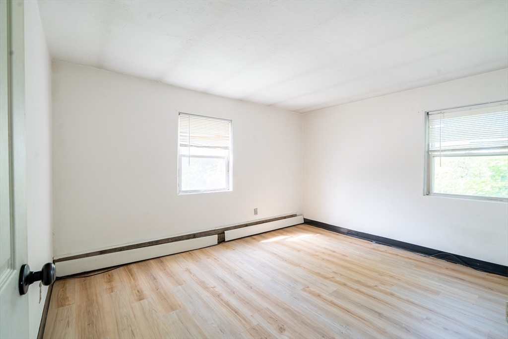 153 Commercial St 5