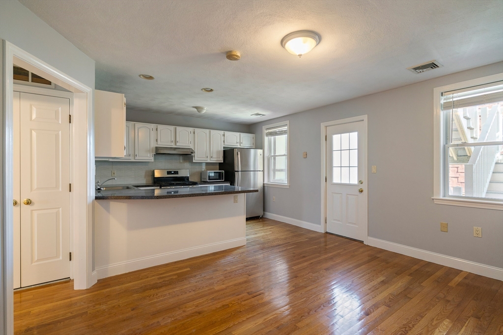 197 Lexington St