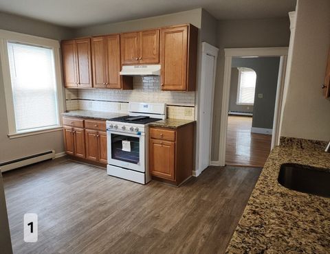 Photo of 21 Windham St #1, Worcester, MA 01610 (MLS # 73486533)