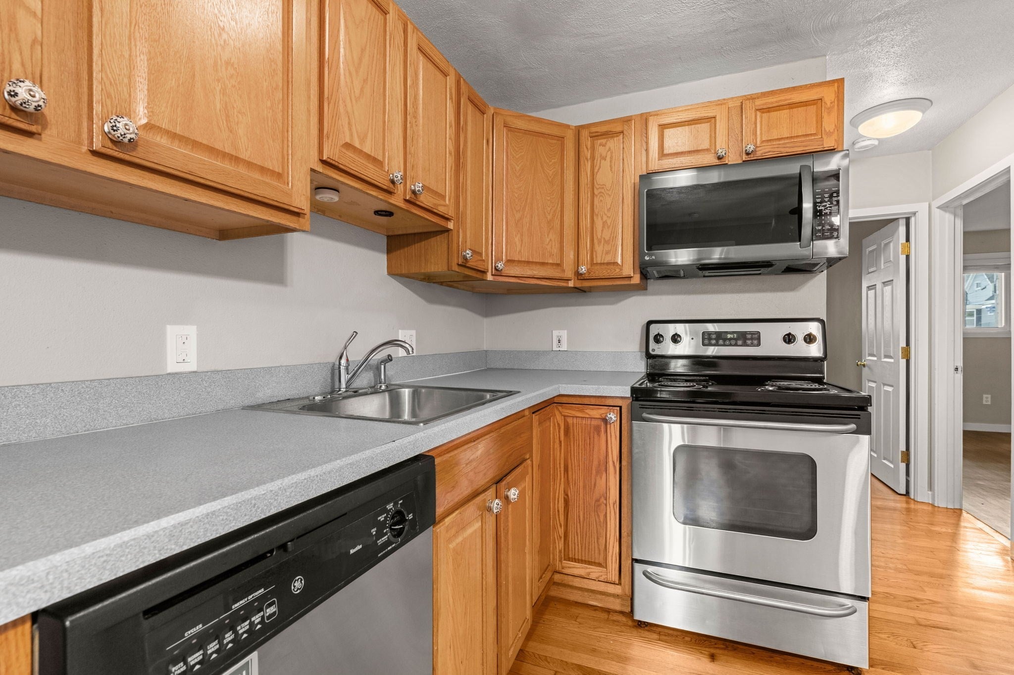 16 Cleveland Place #8, Gloucester, MA, 16 Cleveland Place #8, Gloucester, MA Photo #5