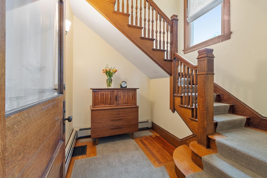 19 Putnam St