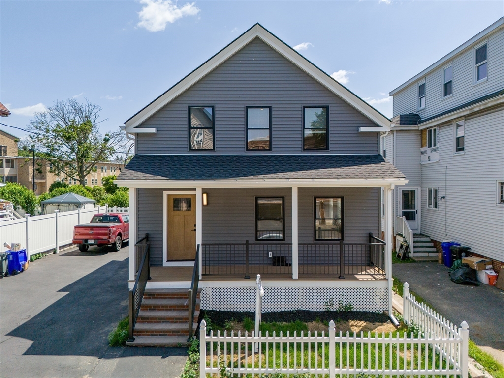 26 Saint Mary St