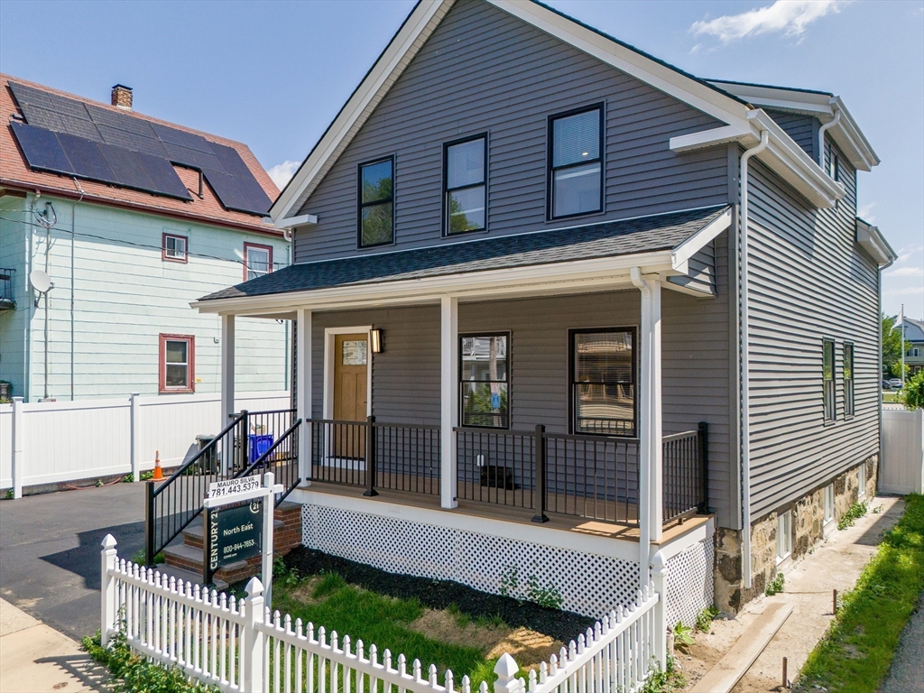 26 Saint Mary St