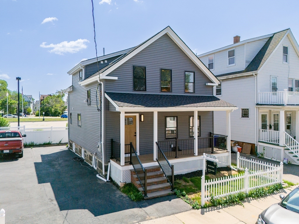 26 Saint Mary St