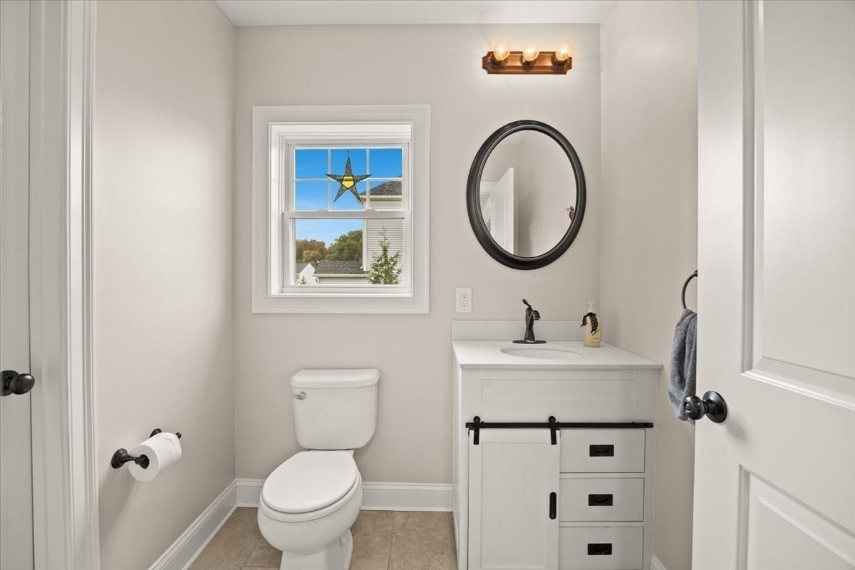 18 White Rock Lane, Swansea, MA, 18 White Rock Lane, Swansea, MA Photo #10