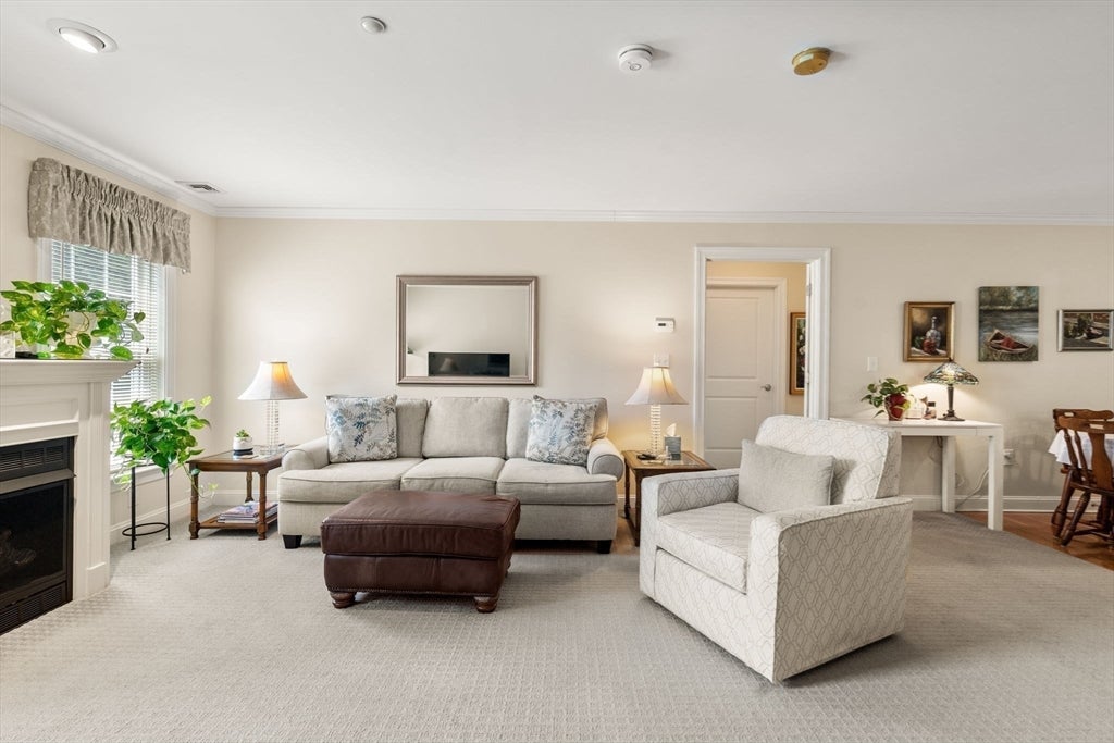 8 Crowninshield St 212