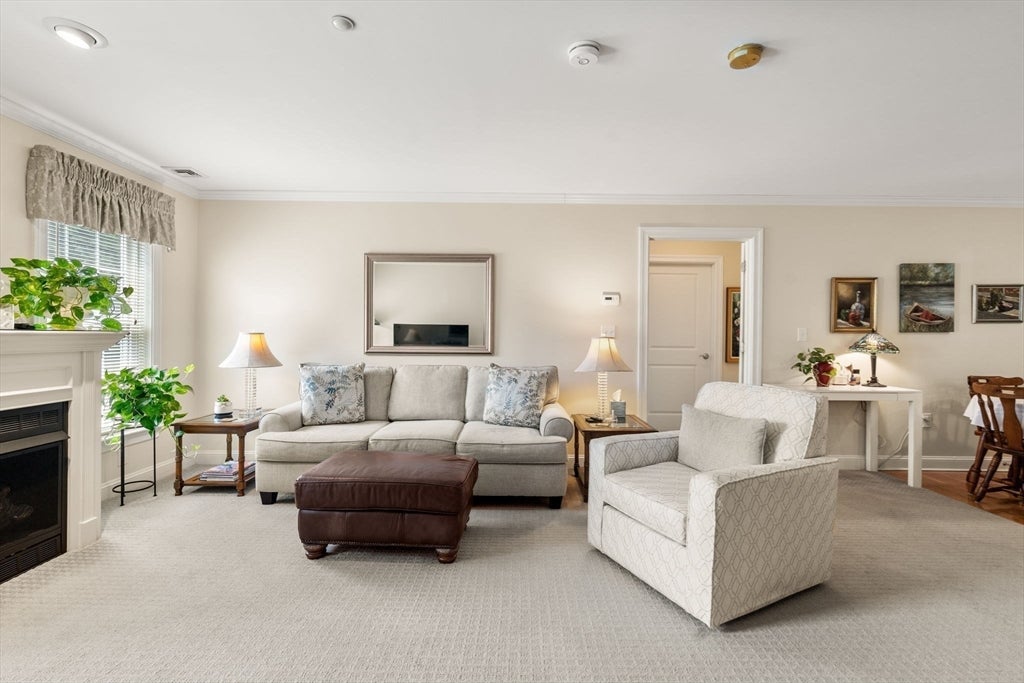8 Crowninshield St 212